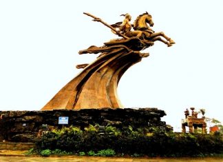 TỨ BẤT TỬ VIỆT NAM LÀ AI?