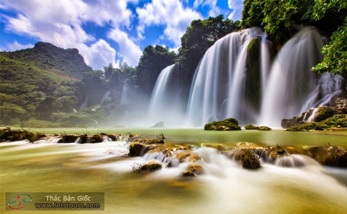 Tour du lịch Đông - Tây Bắc Mùa Xuân 15 ngày 14 đêm