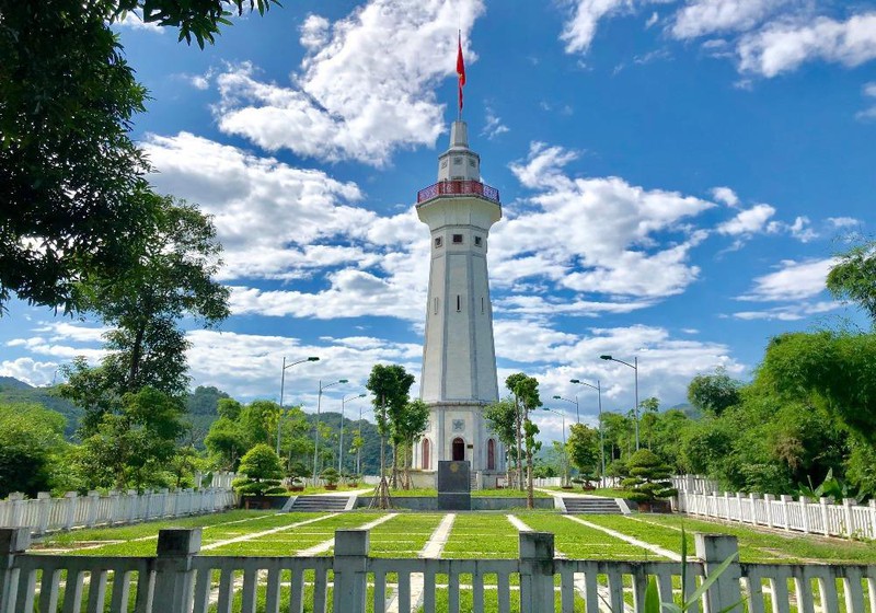 Du Lịch Y Tý - Lũng Bố - SaPa 5 ngày 4 đêm