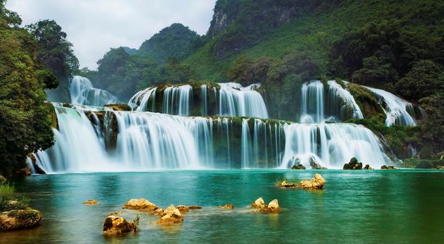 DU LỊCH ĐÔNG – TÂY BẮC MÙA XUÂN 15 NGÀY 14 ĐÊM