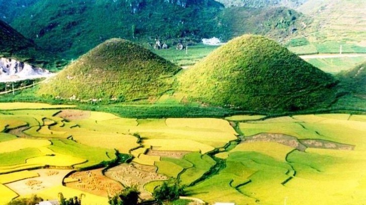 Tour du lịch Đông - Tây Bắc Mùa Xuân 15 ngày 14 đêm