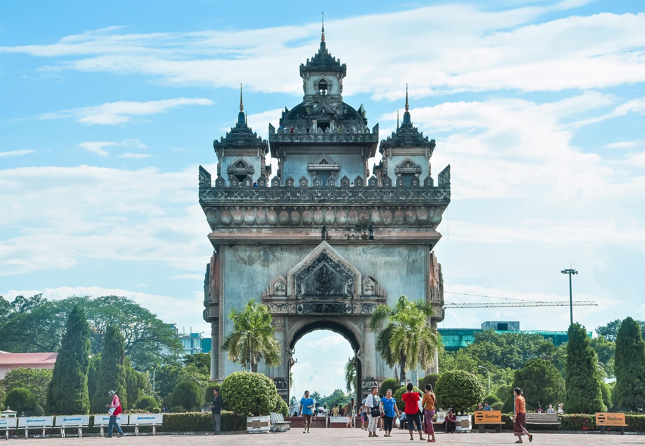 DU LỊCH VIÊNG CHĂN - LUANGPRABANG – PAKSAN 4 NGÀY 4 ĐÊM