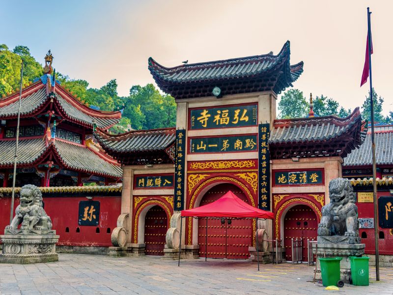 Du lịch Quý Dương - Thanh Nham Cổ Trấn - Thiên Hộ Miêu Trại 6 ngày 5 đêm