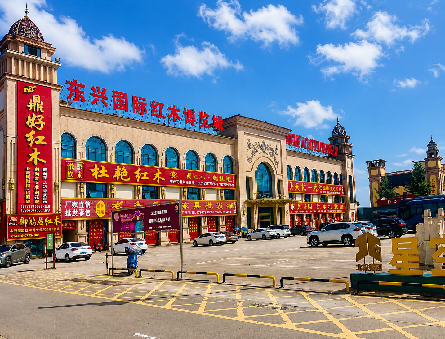 TOUR DU LỊCH MÓNG CÁI – ĐÔNG HƯNG- BIỂN VẠN VỸ - TRÚC SƠN CỔ TRẤN – TRƯỢT THÁC KIM SA THUỶ 3 NGÀY 2 ĐÊM