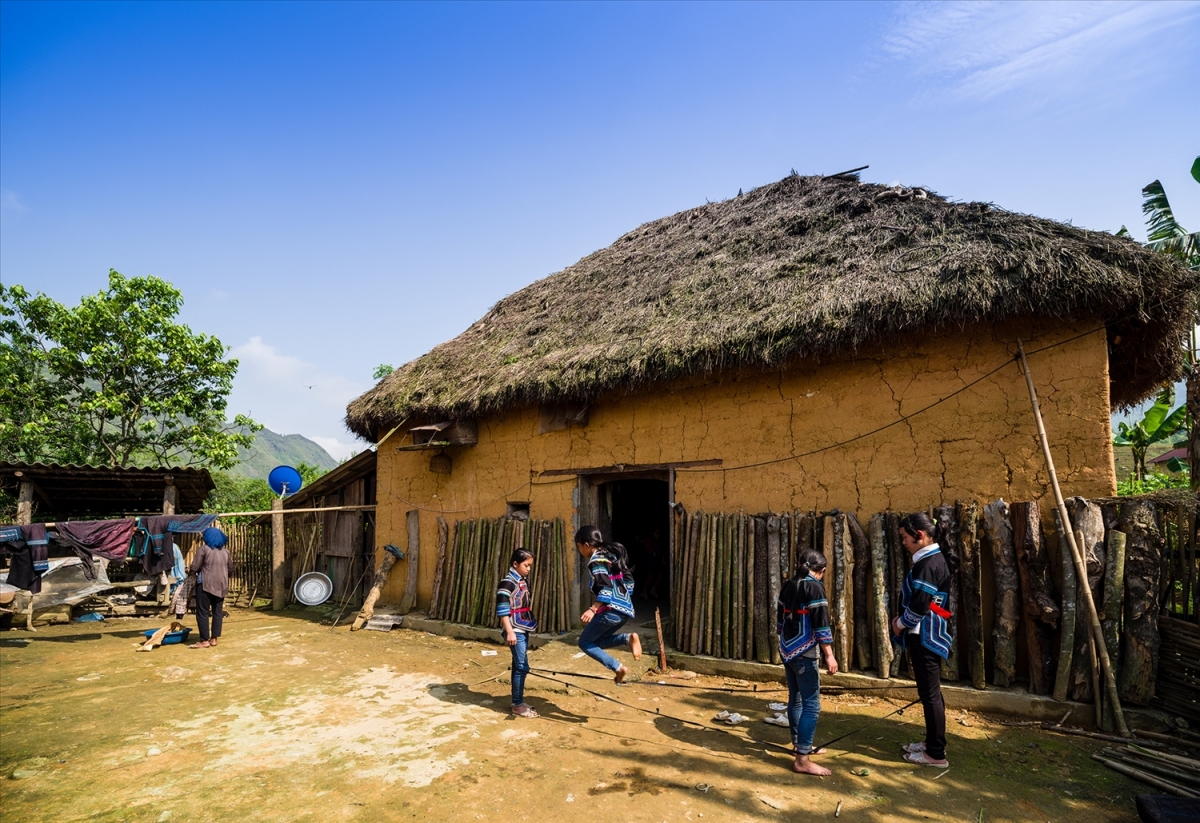 DU LỊCH Y TÝ - LŨNG PÔ - SAPA - BẮC HÀ 5 NGÀY 4 ĐÊM
